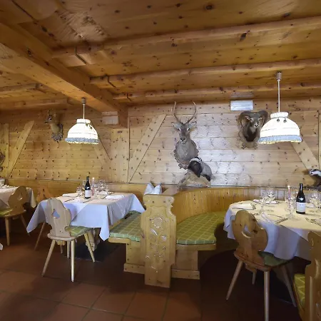 Rifugio Capanna Passo Valles Alojamento de Acomodação e Pequeno-almoço